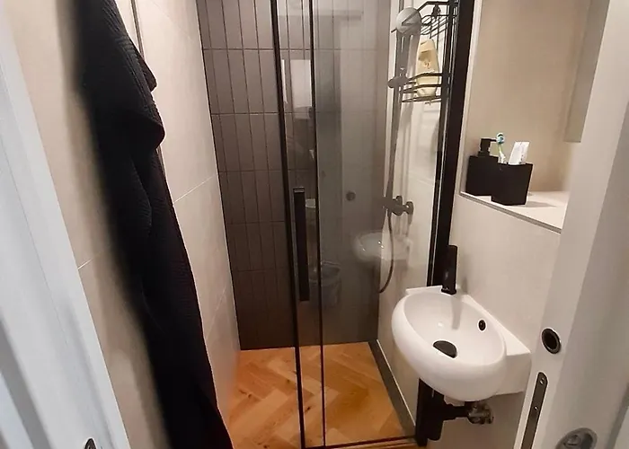 Gg Art Iii Apartment *