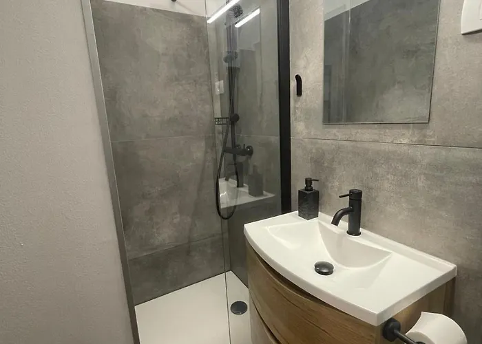 Apartment Gg Art Iii