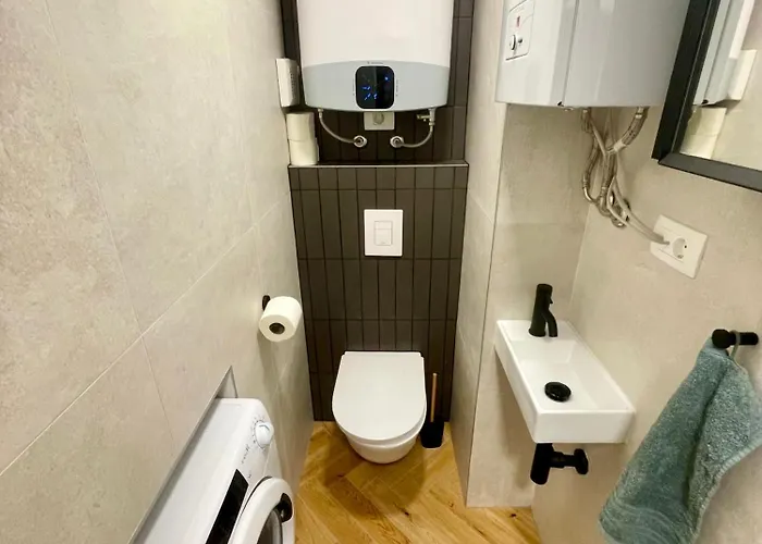 Apartment Gg Art Iii